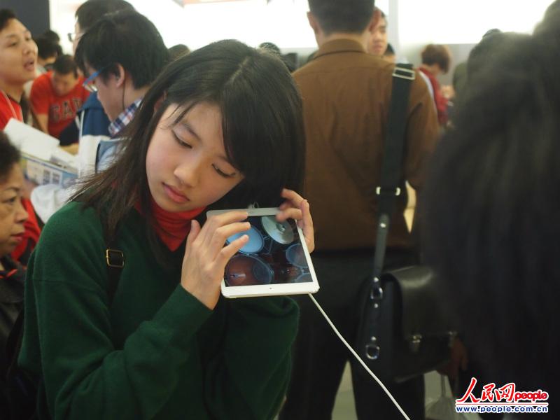 һλŮ�˿���������ƻ����һ��ƽ����ԡ�iPad mini��������Ӱ���ܺ��