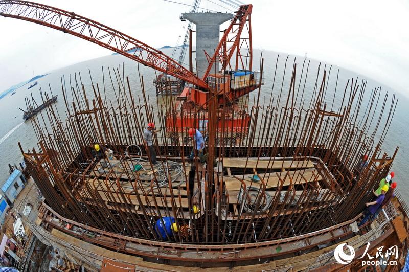 港珠澳大桥建设如火如荼 2016年实现珠港澳30分钟经济圈
