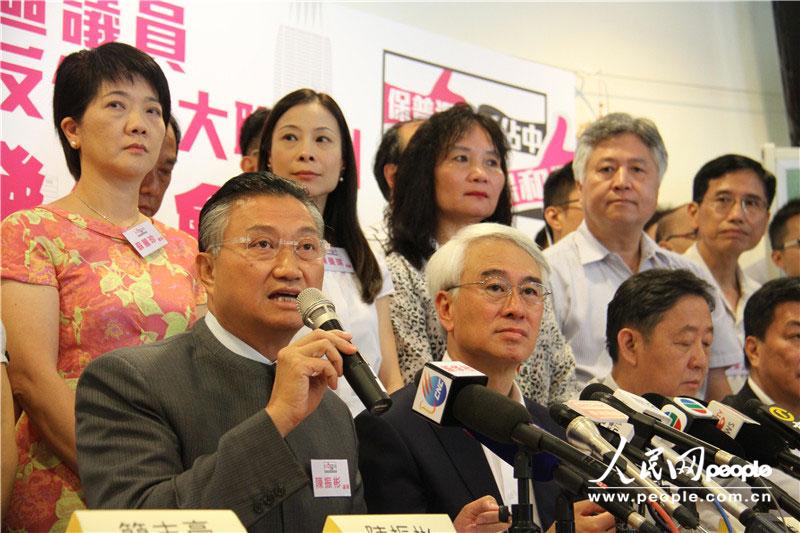 香港观塘区议会主席陈振彬发言（摄影：卢晓川）