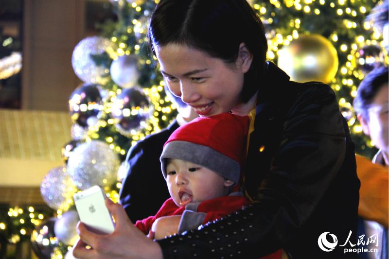 һλ���豧�Ÿճ����ı�����ʥ����ǰ���½��յļ��䣨��Ӱ������ࣩ