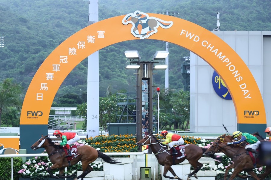 香港赛驹“浪漫勇士”在女皇杯中赢得冠军。主办方供图