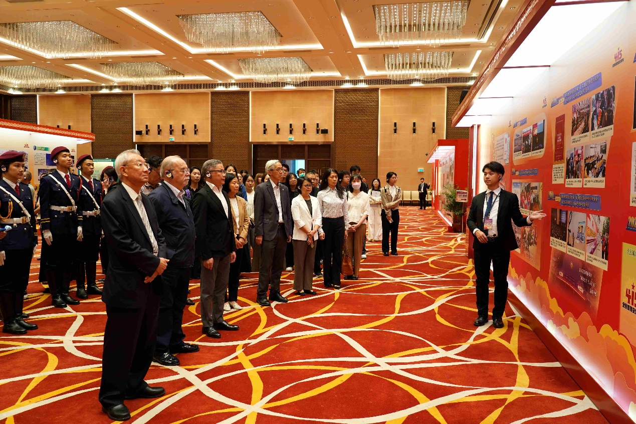 澳门的“国家安全教育展览”的游客人数达到了