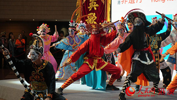 现场英歌表演。人民网 吴宇扬扬摄