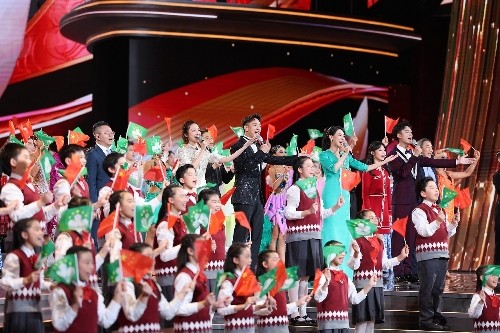 图为《濠江欢歌向未来——庆祝澳门回归祖国二十五周年文艺晚会》。澳门特区政府文化局供图