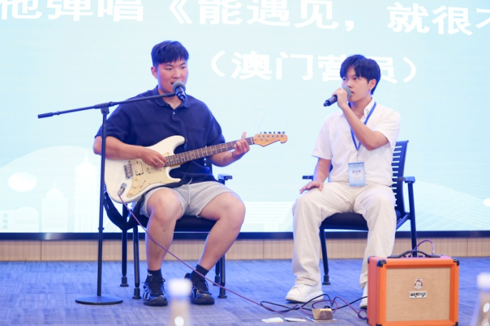 图为澳门营员在闭营仪式上演出。（澳门基金会供图）