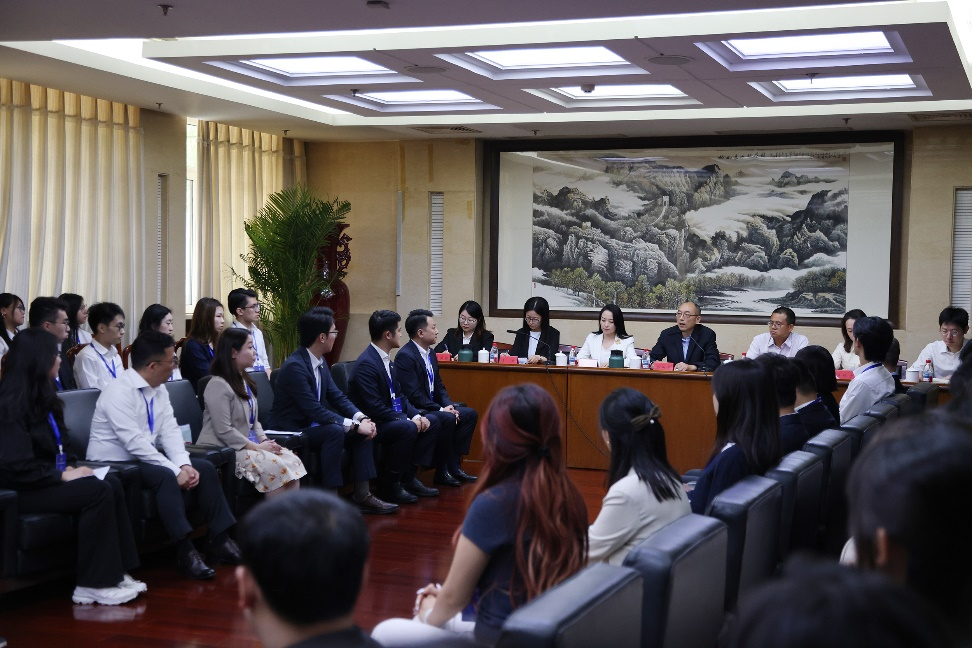 图为交流周学员拜访中央港澳办并举行座谈会。主办方供图