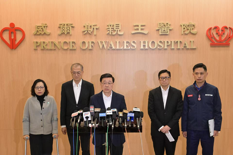 香港特区行政长官会见媒体。香港特区政府新闻处供图