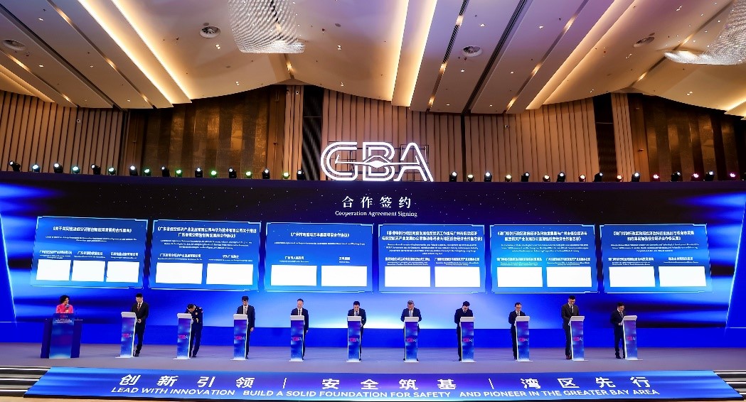 图为澳门分别与穗、珠签署《加强低空经济合作备忘录》。（澳门经科局供图）