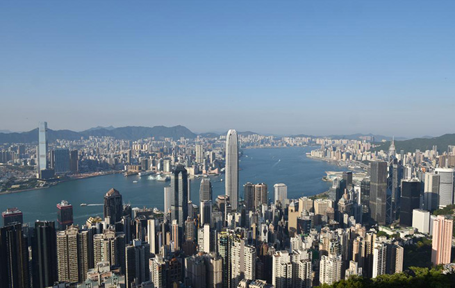 明珠更是璀璨时——2025年香港由治及兴迈出新步伐