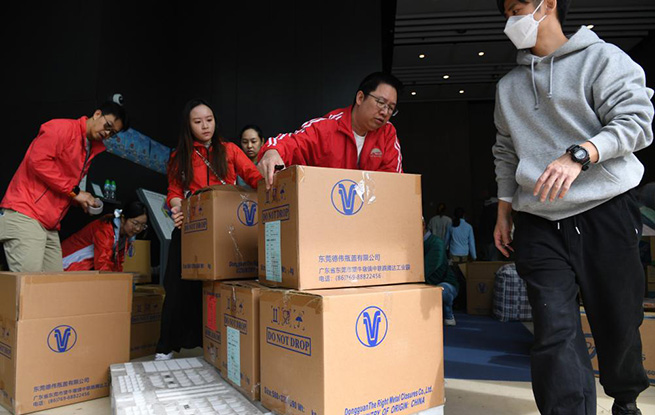 群策群力 聚爱前行——香港大埔火灾善后全景扫描