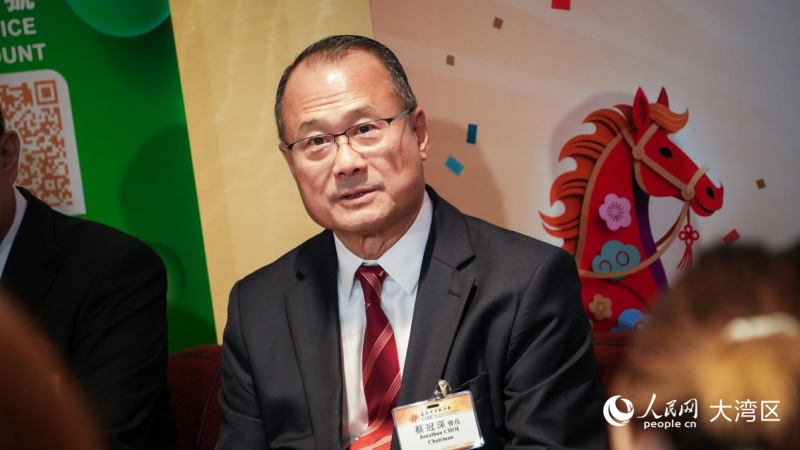 全国政协常委、香港中华总商会会长蔡冠深日前接受人民网采访。人民网 吴宇扬扬摄