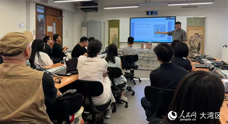 图为澳门城市大学首开文物鉴赏研究生课程。人民网记者 富子梅摄
