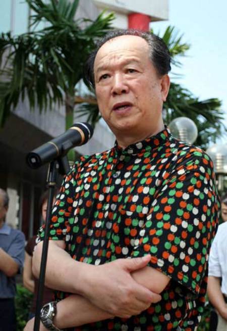 成龙当选中国影协副主席 巩俐从名单中消失 (2