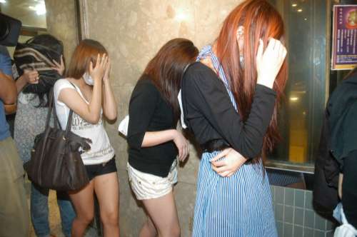 香港七名<em>学生妹</em>为赚快钱卖淫 最小仅14岁--港澳