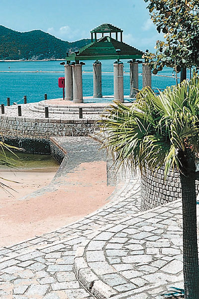 游香港浅水湾:海滩嬉水 弄潮阳光 (4)