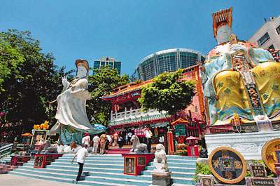 游香港浅水湾:海滩嬉水 弄潮阳光 (2)