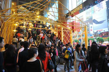 香港迎来18年来最热圣诞节 有如夏天一般