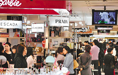 54号令 冲击香港零售业 波及代购网站及免税店