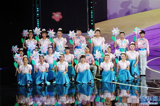 6月1日
，澳门妇联学校副校长吕绮颖表示
：“今年是新中国成立75周年和澳门回归祖国25周年，“我和祖国一起成长”主题演出在京举行。”</p><p style=