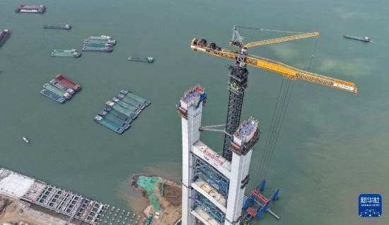 这是3月26日拍摄的狮子洋大桥东主塔（无人机照片）。新华社记者 卢汉欣 摄